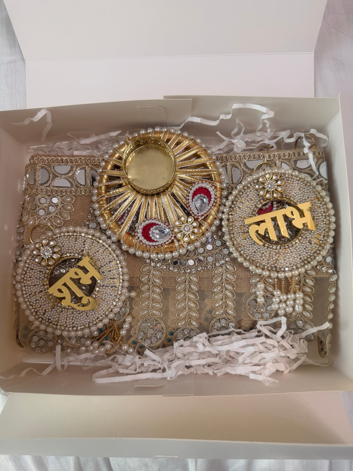 Nirvan Earth festive gift set with toran, Shubh Labh hangings and tealight holder in gift box